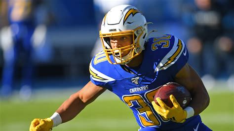 2022 Los Angeles Chargers’ win total, Super Bowl and division odds.